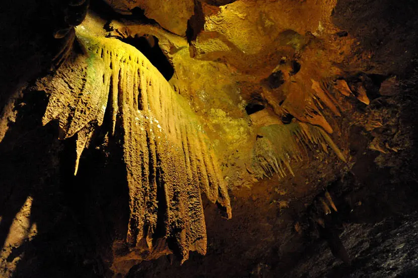 Audioguida del Fiume Sotterraneo, Grotte di San José – Scialle di Manila